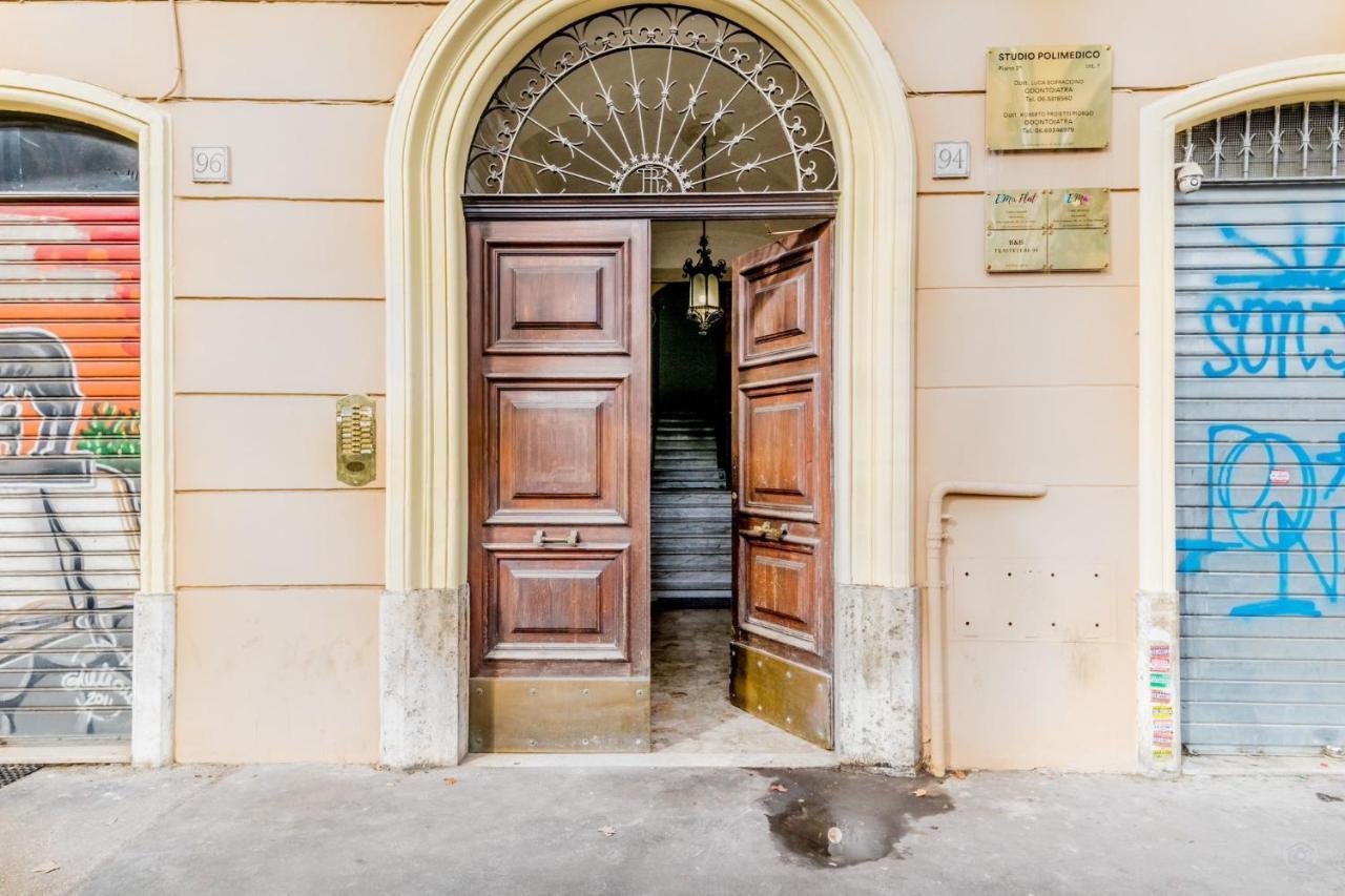 B&B Trastevere 94 Рим Екстер'єр фото